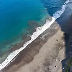 Seafront Апартаменты *