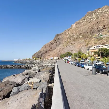 Seafront شقة *